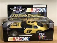 New NASCAR Pez Toys Candy Dispenser Matt Kenseth