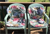 New 4 pc Lightweight Flowered Seat Cushions