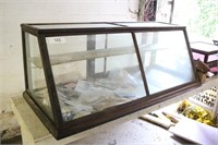 Table top display case