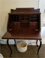 Vintage Desk & Pot
