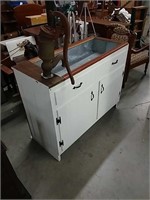 Large Dry Sink W/ Metal Pump
