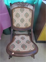 Early rocking chair; folds; pick up; interesting