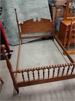 Vintage Full Size  Maple Poster Bed