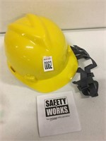 SAFETY WORKS ADJUSTABLE HARD HAT (DAMAGED)