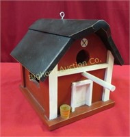 Wooden Birdhouse, Barn Style