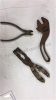 Wire cutter crimper and pipe wrench various sizes