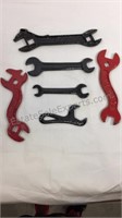 6 various size wrenches Display  quality