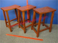 3 nice oak bar stools (24in seat height) usa
