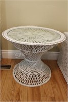 White Wicker Side / End Table & Glass Insert Top