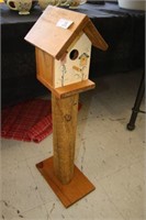 Birdhouse on Stand