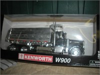 New Ray-Kenworth-W900 Dump Truck-1/32 Scale-Die