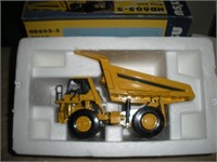 KOMATSU HD 602-5 Dump Truck w/ Box Die Cast Model