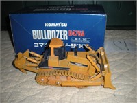 KOMATSU D475A Bull Dozer-1/50 Scale-Die Cast