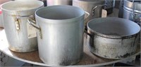 3 aluminum cook pots & NEW Behrens bucket