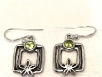 S/Silver Peridot Earrings