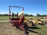 New Holland 1010 Bale Stacker
