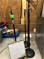 CASE OF MICROPHONES AND 3STANDS