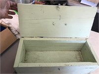 VINTAGE WOODEN BOX WITH LATCH