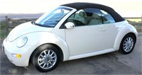 2005 Volkswagen Beetle Bug, leather, conv, 2.0 eng, auto trans, exc cond, stored inside, 41,500 mi (view 1)
