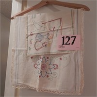 OLD EMBROIDERED TABLE RUNNER AND PLACEMAT