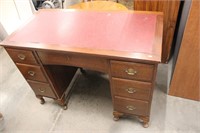 Walnut desk (back is cracked) 42' x 21'D