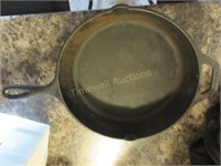 10" cast iron frying pan