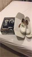 new in box 8 1/2 air walk shoes and white canvas