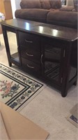 Buffet with two doors and three drawers