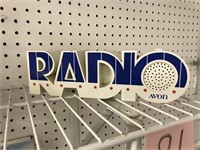 VINTAGE AVON AM/FM RADIO
