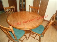 Ethan Allen kitchen table, 4 chairs, 2 leaves