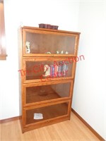 4 tier lawyers bookcase - Very nice condition