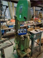 Grizzly 18" Floor Model Band Saw, missing table