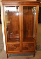 INLAID MAHOGANY CHINA CABINET W/ BEVELED