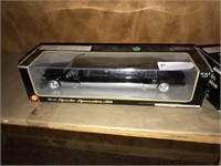 BLACK LINCOLN LIMOUSINE DIE CAST CAR