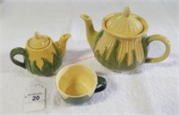 Shawnee Corn King Tea Pots & Cup