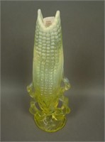 N’wood Novelty Corn Husk Vase – Vaseline Opal.