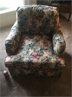 FINE DESIGNS SOFA GALARY FLORAL UPHOLSTER CHAIR