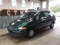 1996 PLYMOUTH GRAND VOYAGER