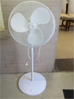 PEDESTAL OSCILLATING FLOOR FAN