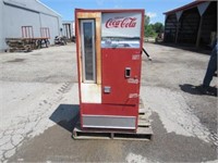 Coca Cola Pop Machine Dixie Narco DNS 805