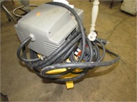 2 HP 4 Gallon Air Compressor with Manual Works