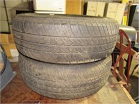2) Tires 215/65/R16 Michelin