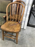 Set of 2 bentwood chairs