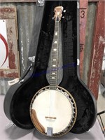 Global 4-string banjo in case