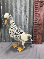 Lace-pattern duck tin art--17.5 inches tall