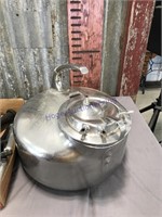 Surge stainless steel milker bucket
