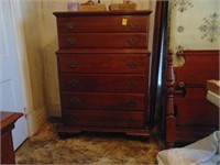 Matching chest of drawers