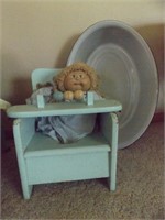 CHILD'S POTTY CHAIR AND BATH TUB, CABBAGE PATCH