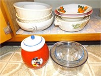 FIRE-KING MEASURING BOWLS, MICKEY-MINNIE CANISTER