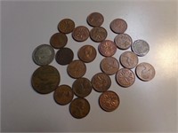 SELECTION OF WHEAT PENNIES & FOREIGN COINS